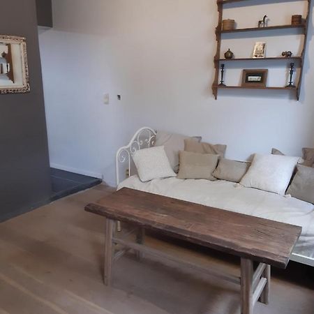 Maison Cosy Au Centre De Nivelles - Videosurveillance Exterieure Kültér fotó